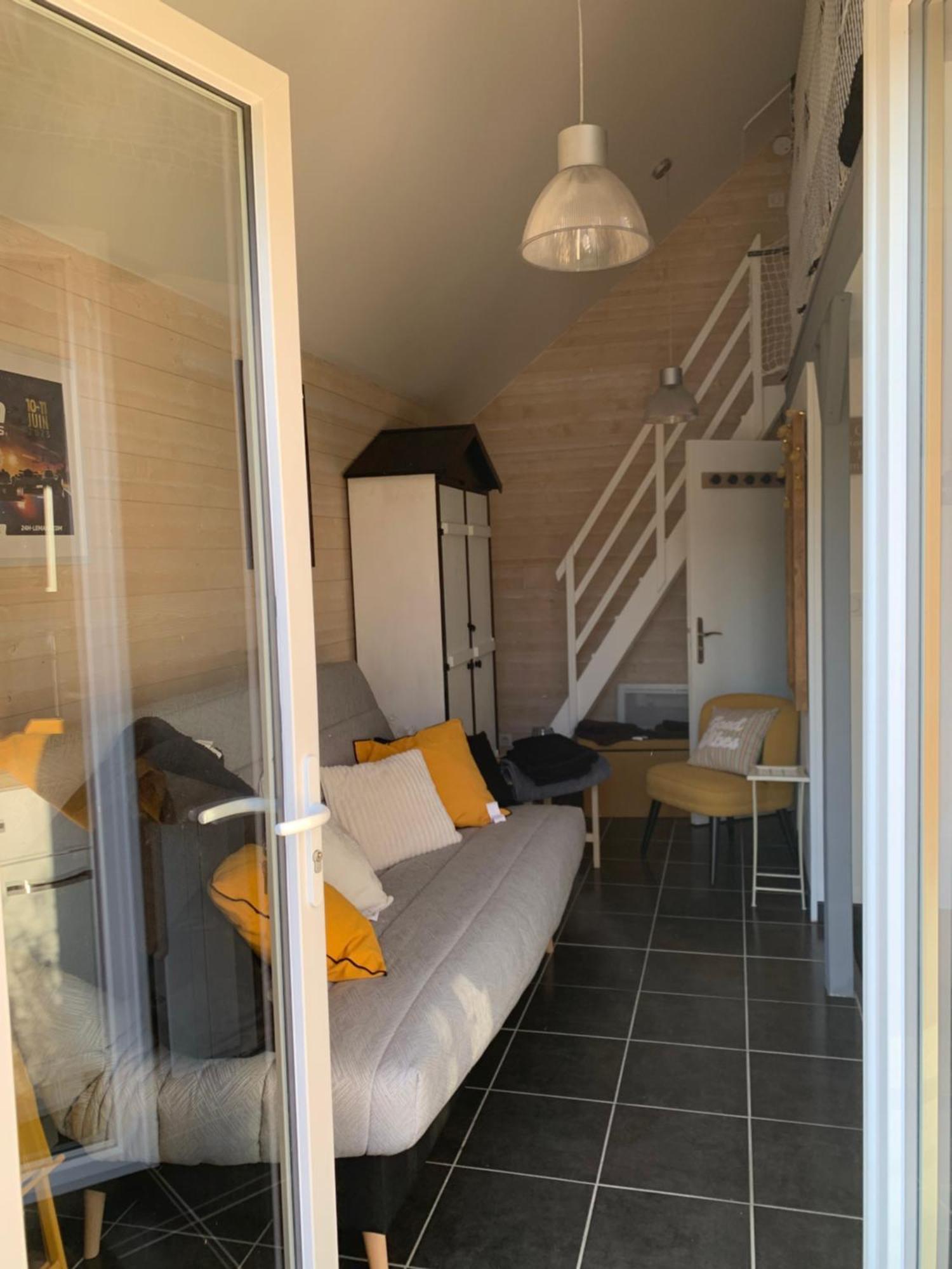 Joli Studio Mezzanine Proche Pole Europeen Yvre-l'Eveque Экстерьер фото